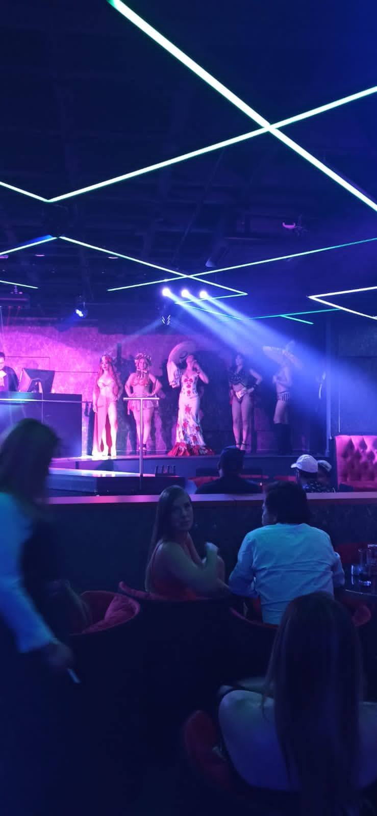 EXXXESS RESTAURANTE BAR&MENSCLUB