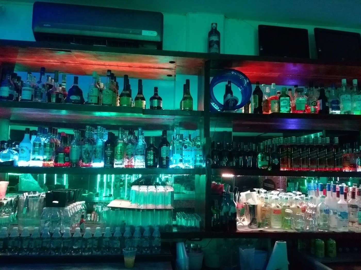 PREMIERE SPORT BAR