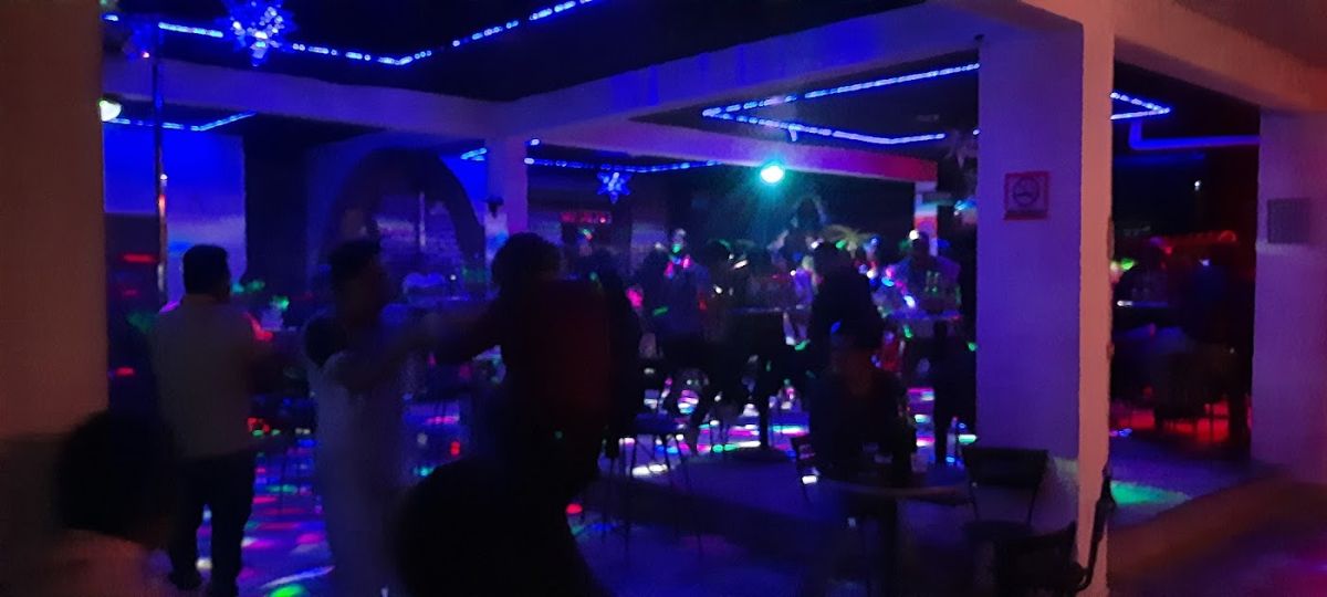 Coco Bongo men’s club