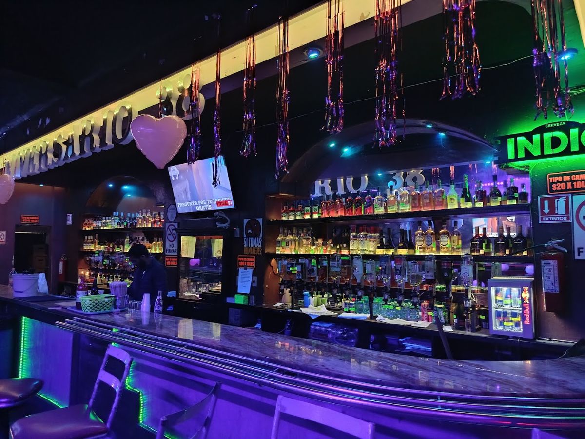 La Carreta Bar