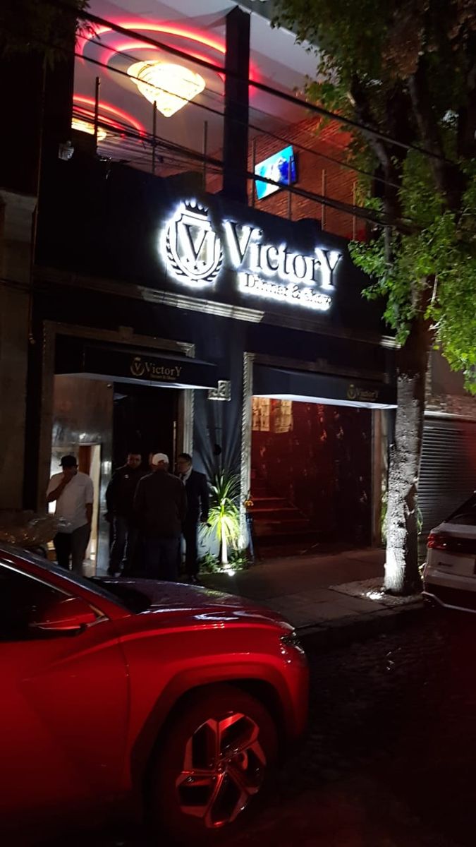 Victory Dinner & Show